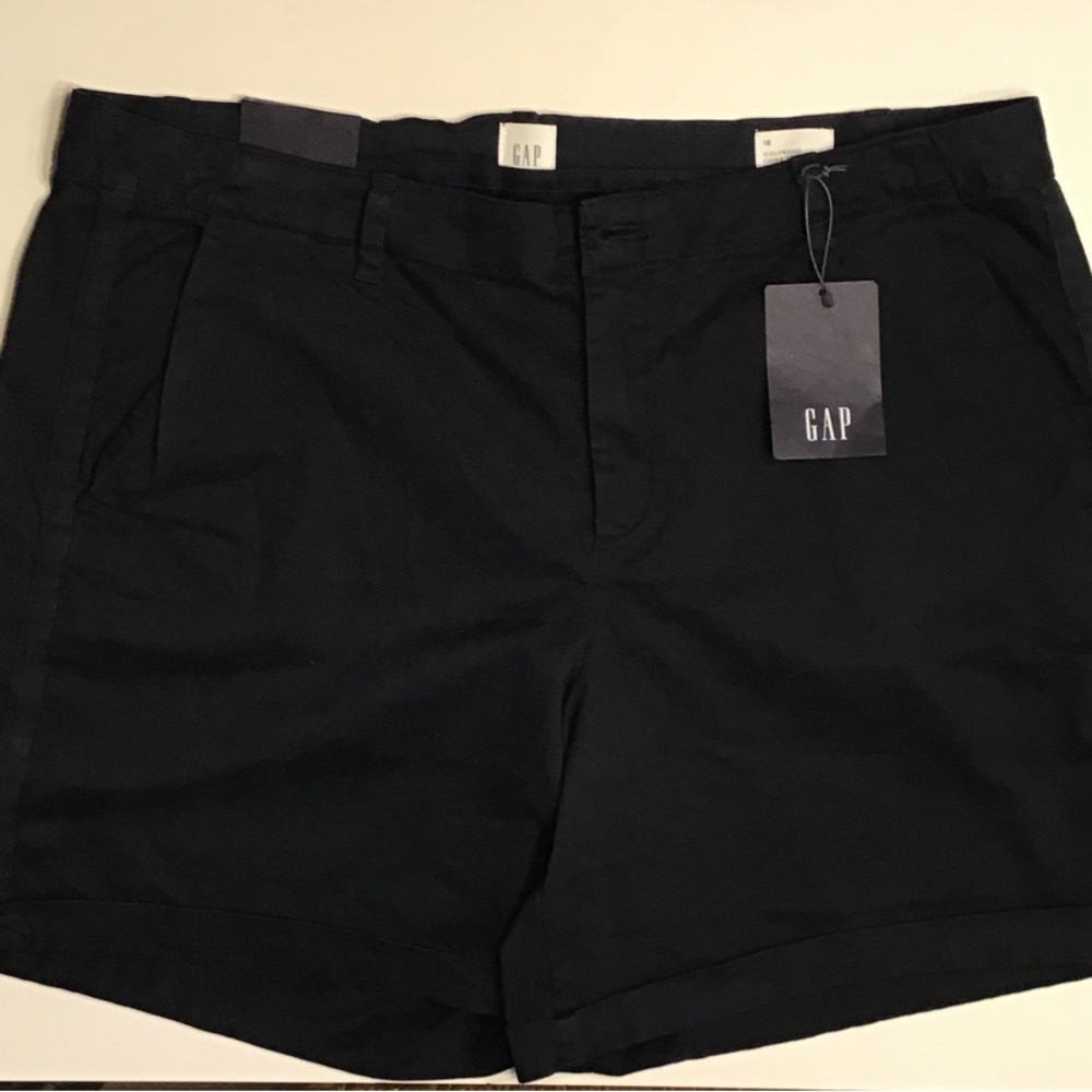 GAP Women's Navy Girlfriend Chino Shorts